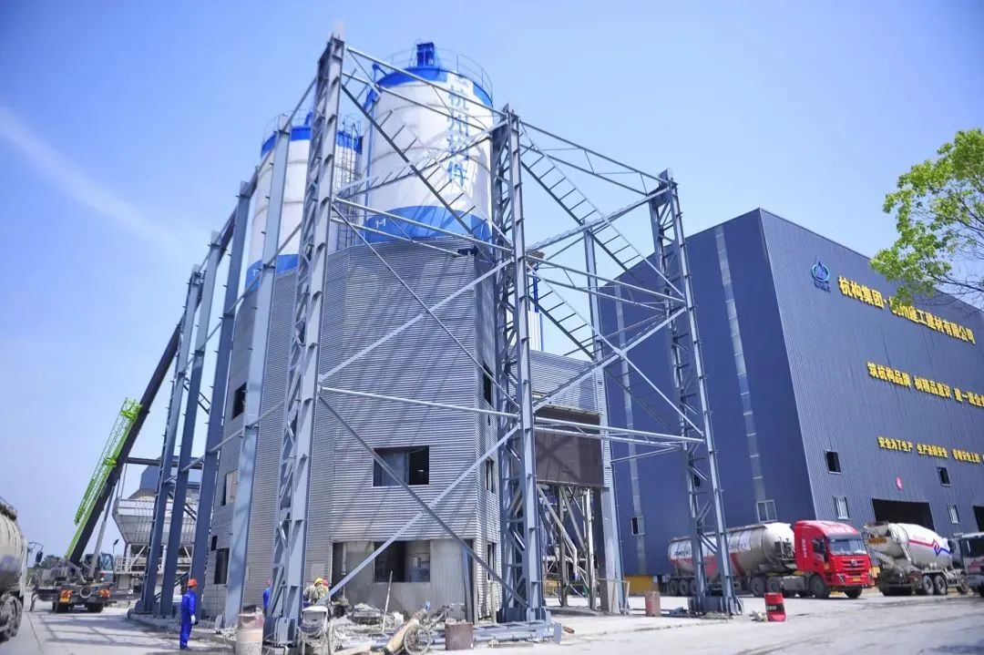 1700101898651688ksBW.jpg 22.jpg